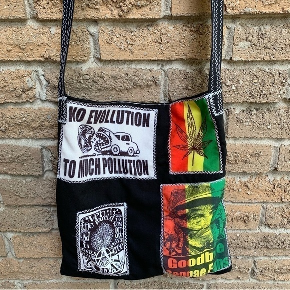 MARCUS Garvey Culture Crossbody Bag - Picture 3 of 11